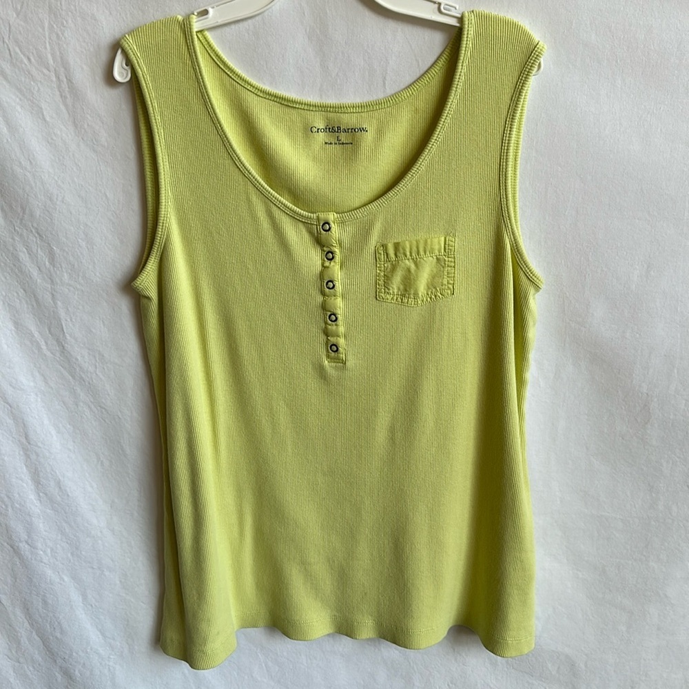 Croft & Barrow yellowish green tank top, size L